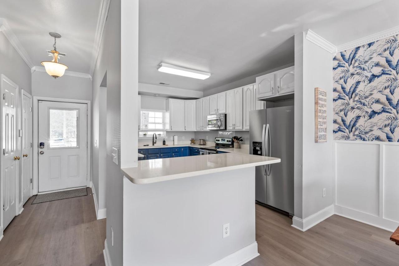 ☆Live On The Water! Lake Palmetto Palm W/ Patio - 10Min To Downtown & Beaches☆ Charleston Exterior foto