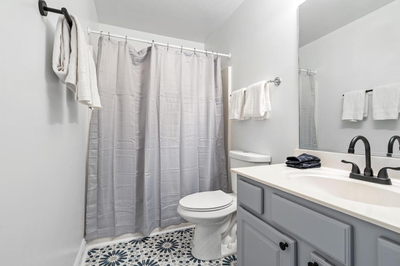 ☆Live On The Water! Lake Palmetto Palm W/ Patio - 10Min To Downtown & Beaches☆ Charleston Exterior foto